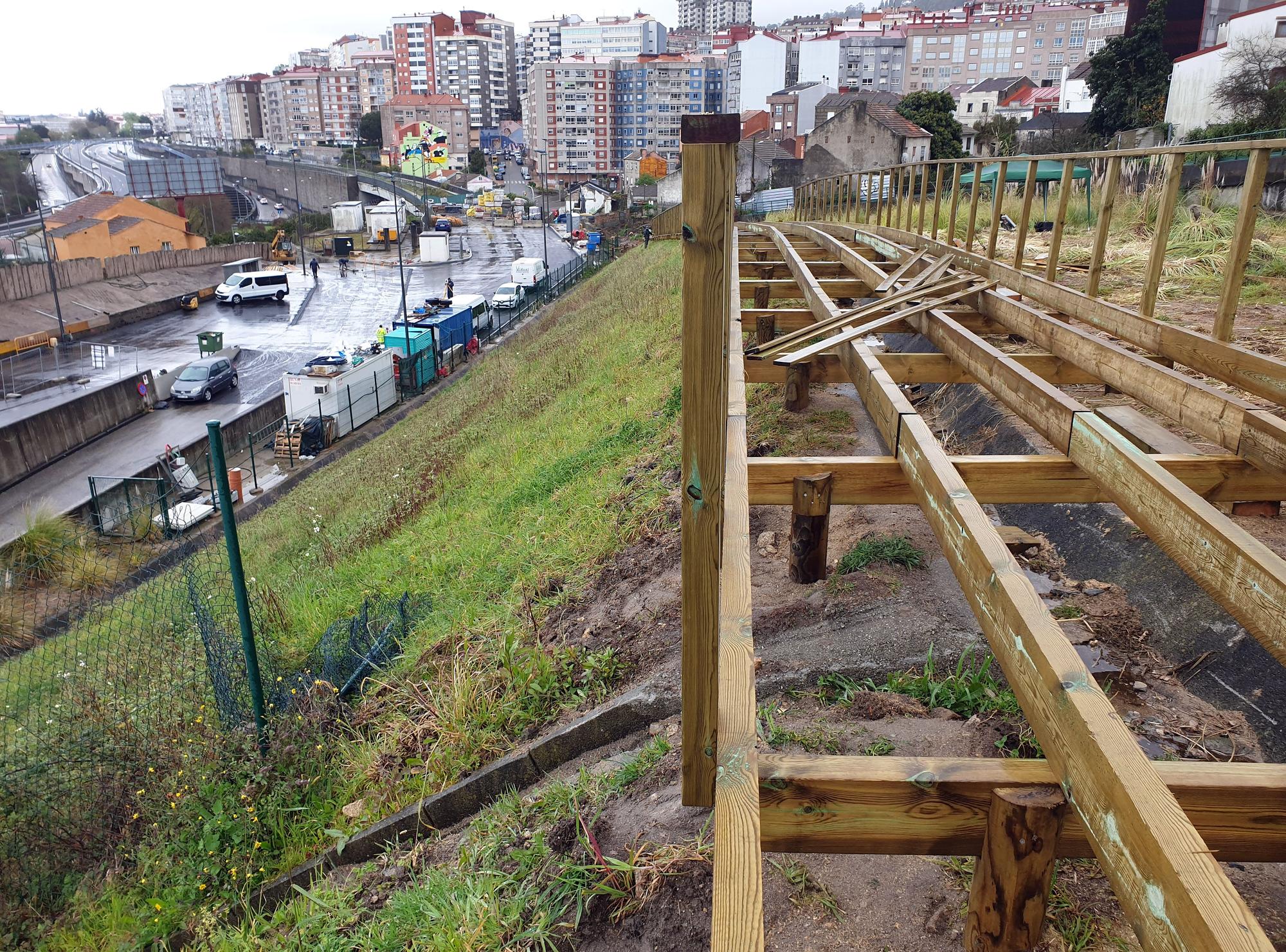 Comienza la construcción de la pasarela que unirá Vialia y la Vía Verde