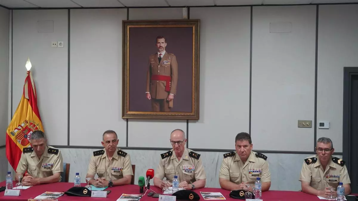 La ciudad recupera el toque de retreta para conmemorar el día de las Fuerzas Armadas