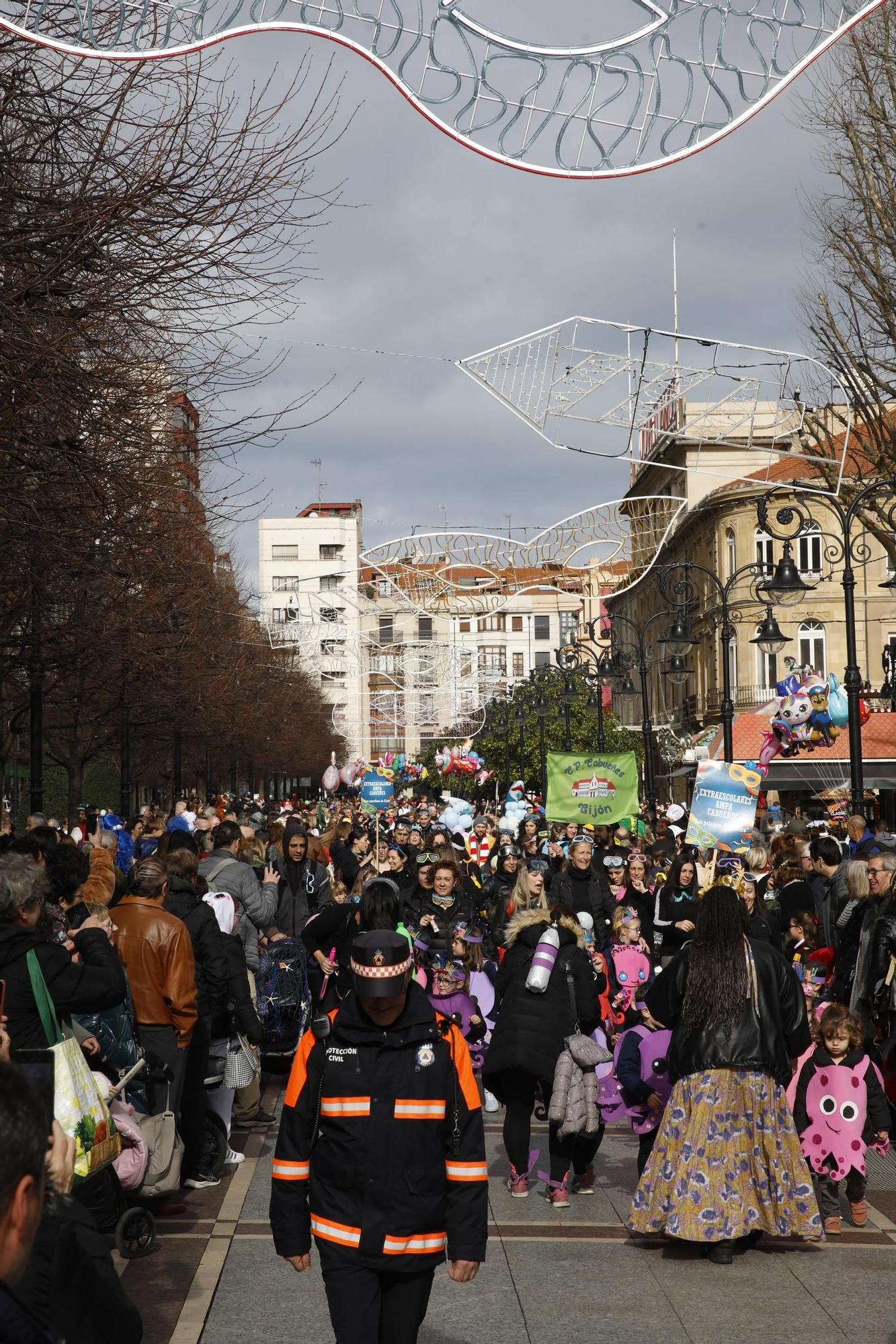 Así han disfrutado pequeños y mayores en el desfile infantil del Antroxu de Gijón (en imágenes)