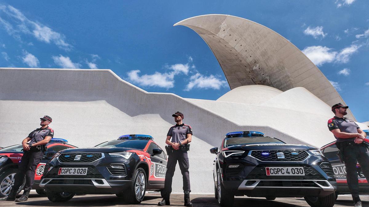 Presentación de nuevos vehículos de la Policía Canaria.