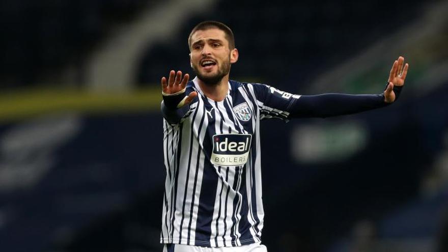 Okay Yokuslu, en un partido con el West Bromwich Albion. |  // FDV