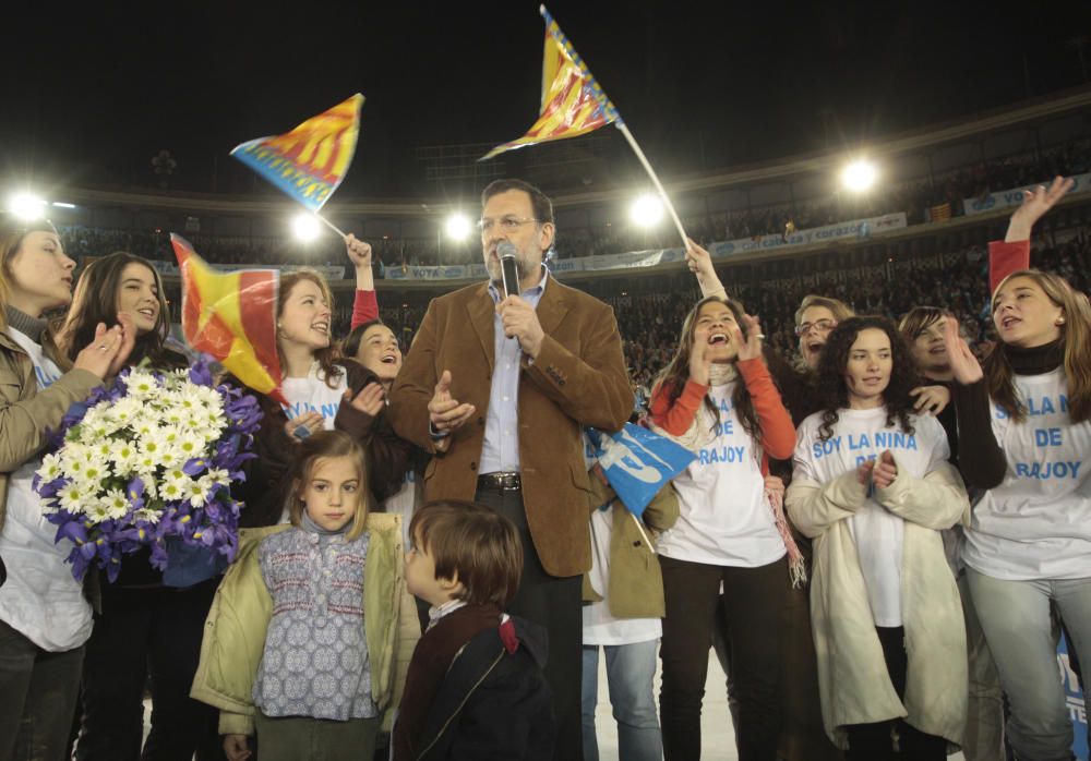 El mítin de Camps y Rajoy en la plaza de toros de València que se pagó en negro