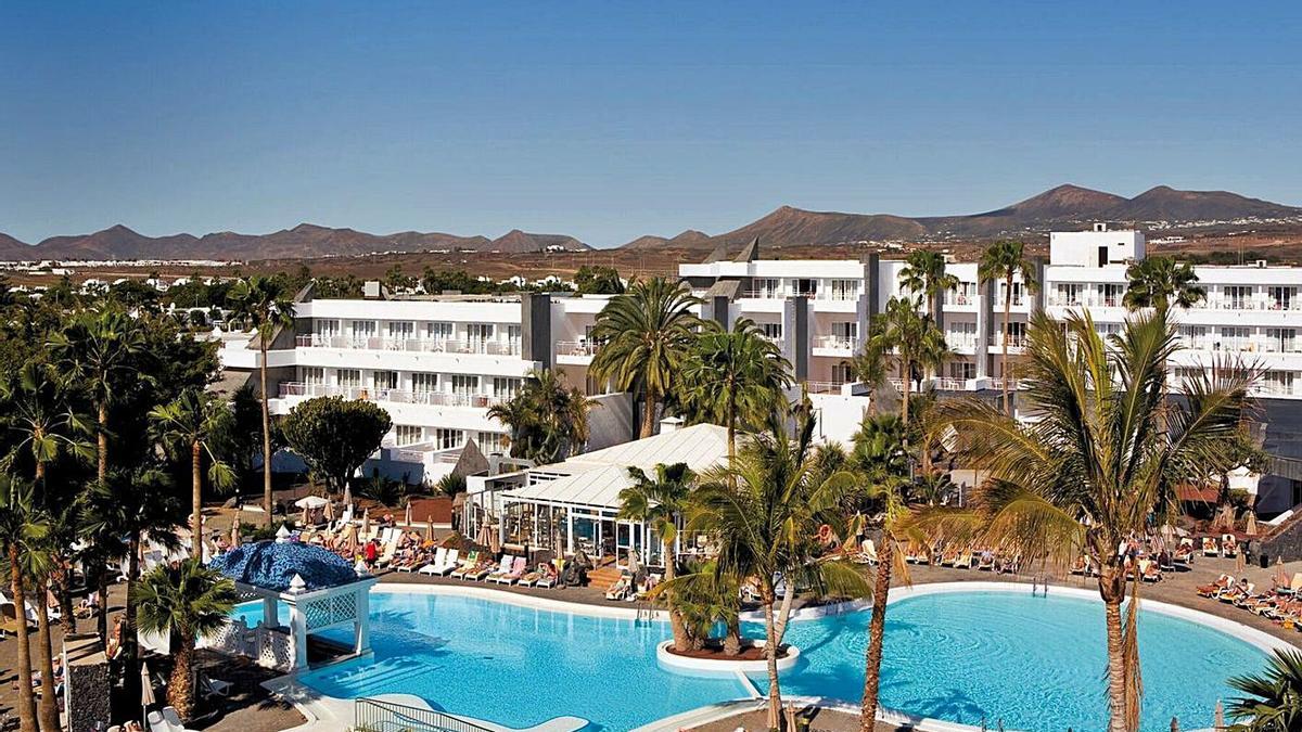 Panorámica del hotel Riu Paraíso Lanzarote Resort. | | LP/DLP