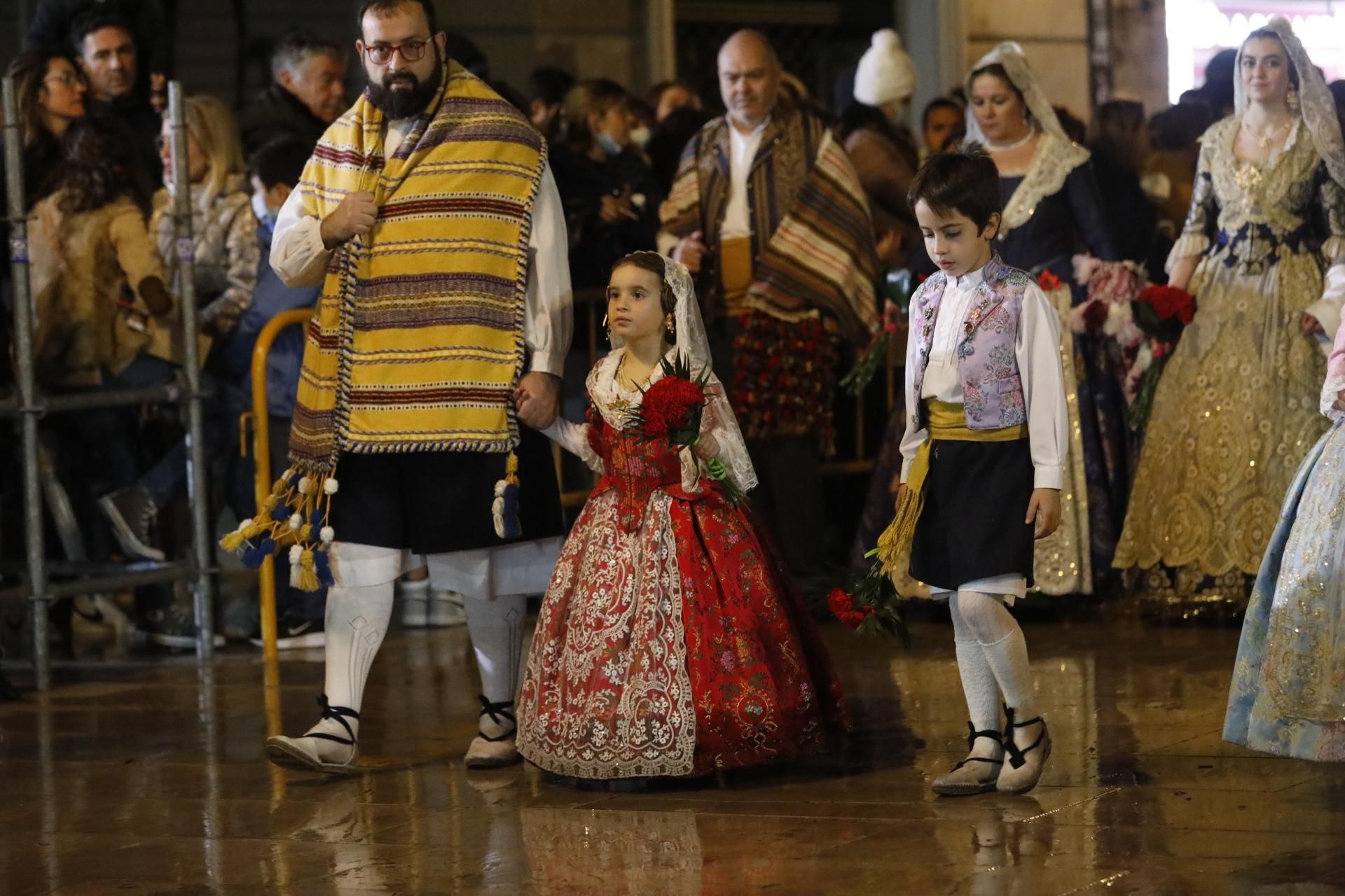 Búscate en el primer día de ofrenda por la calle Quart (entre las 20:00 a las 21:00 horas)