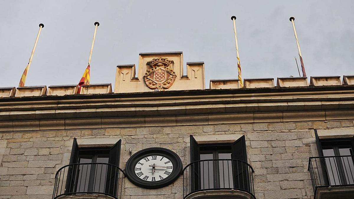Façana de l’ajuntament de Girona, en una imatge d’arxiu