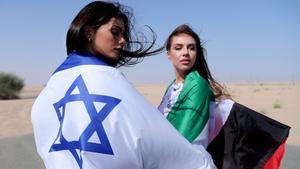 May Tager, la model israeliana esquitxada per la guerra