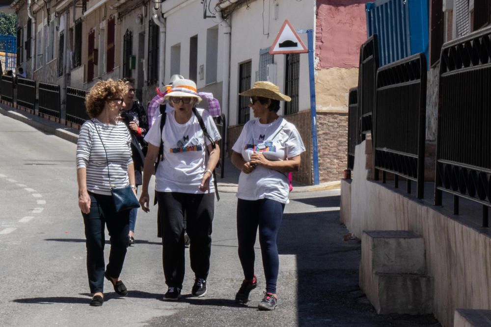 Más de doscientos murales en homenaje a Miguel Hernández engalanan el barrio de San Isidro de Orihuela