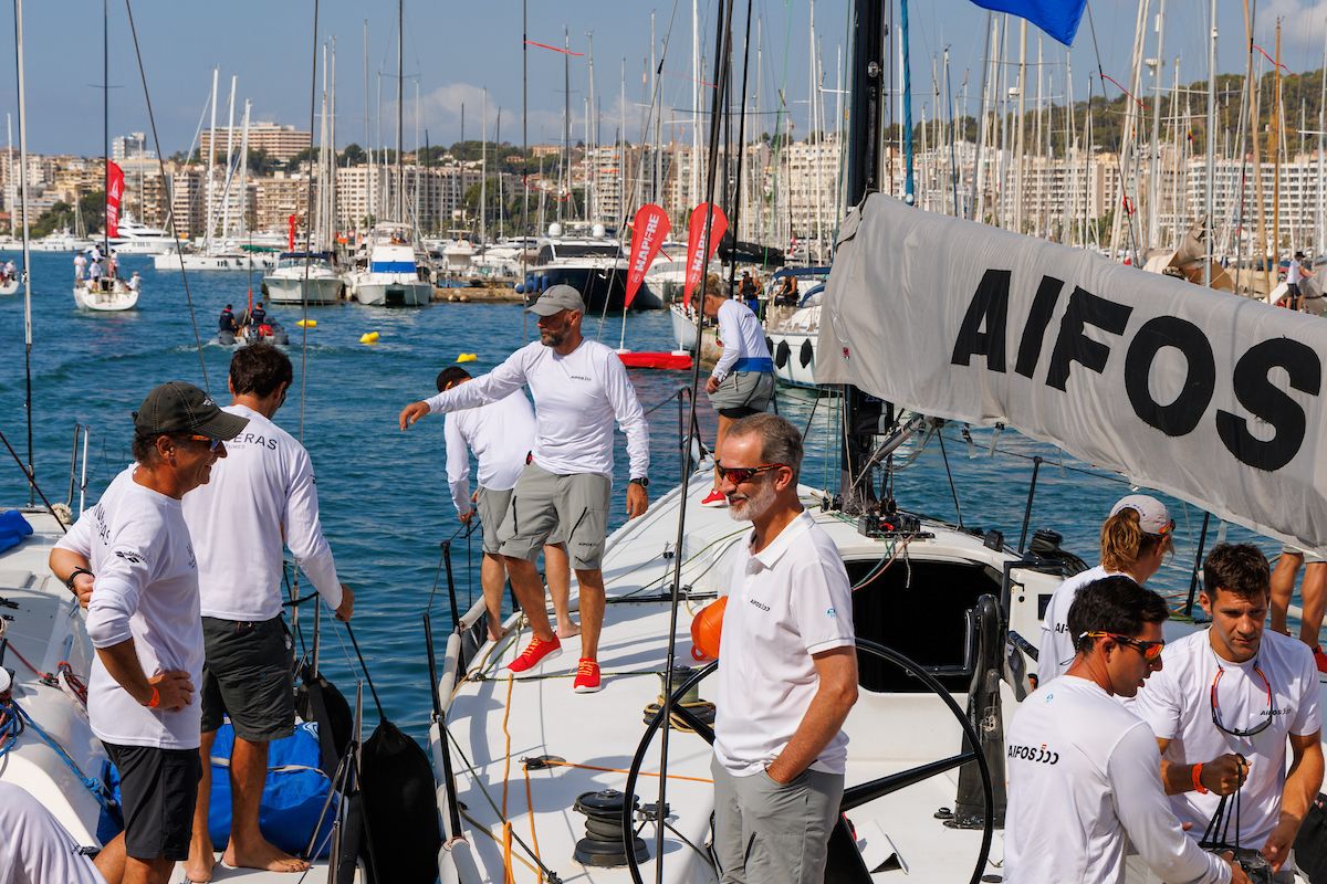 FOTOS | Felipe VI en Mallorca: el Rey se embarca en el 'Aifos' para participar en la primera regata de la Copa de vela