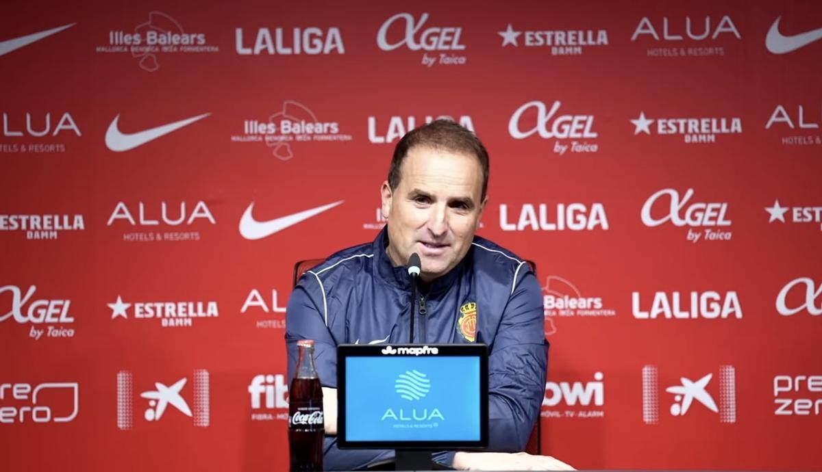 Jagoba Arrasate, durante la rueda de prensa previa al partido ante el Betis en Son Bibiloni.