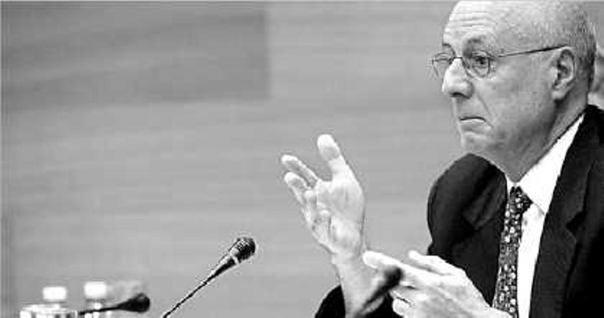 ex conseller de obras públicas. 

Eugenio Burriel, fue conseller de Obras Públicas entre 1991 y 1995.