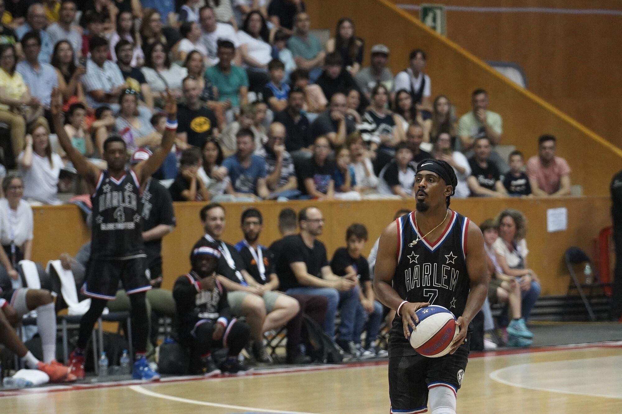 Girona. Fontajau partit dels Harlem Globetrotters