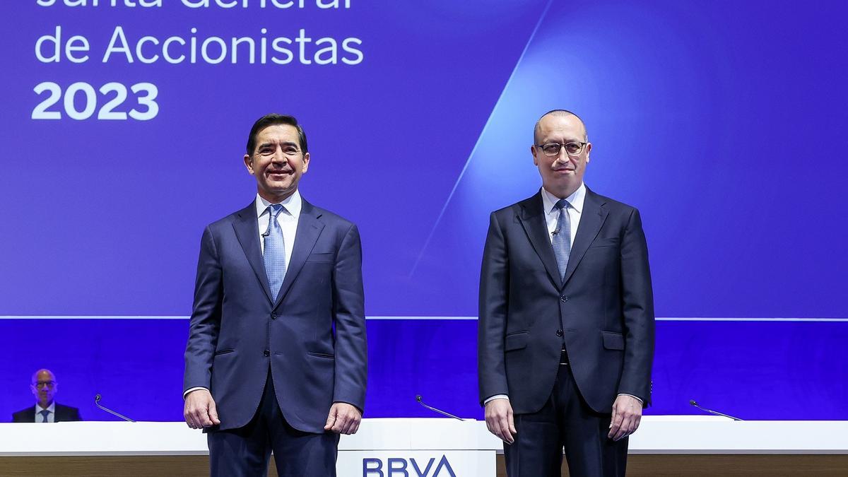 Carlos Torres, president del BBVA, i Onur Genç, conseller delegat