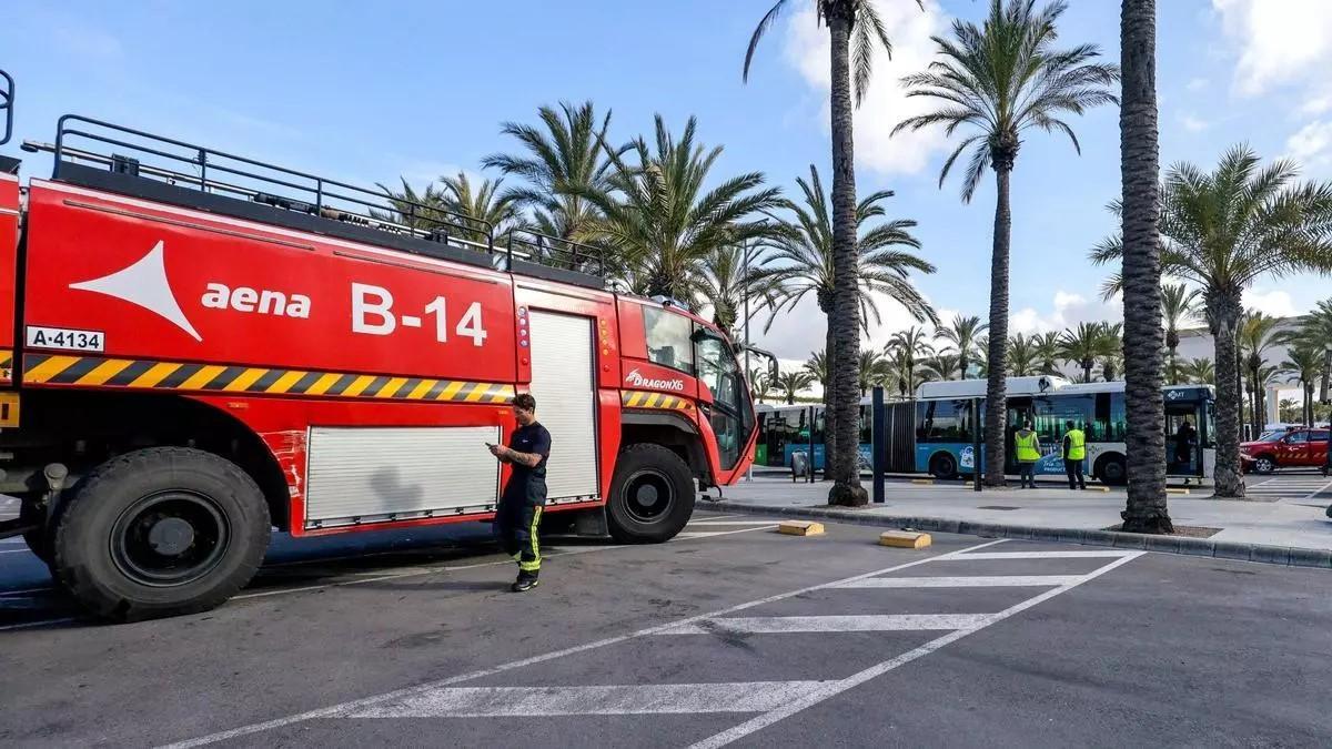 Die Flughafen-Feuerwehr im Einsatz.