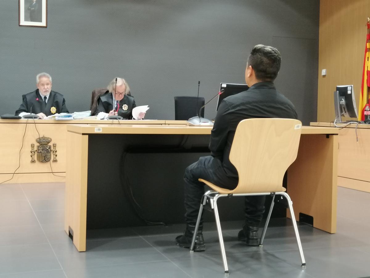 El acusado declara ante el tribunal en el juicio celebrado este viernes en la Audiencia Provincial de Las Palmas