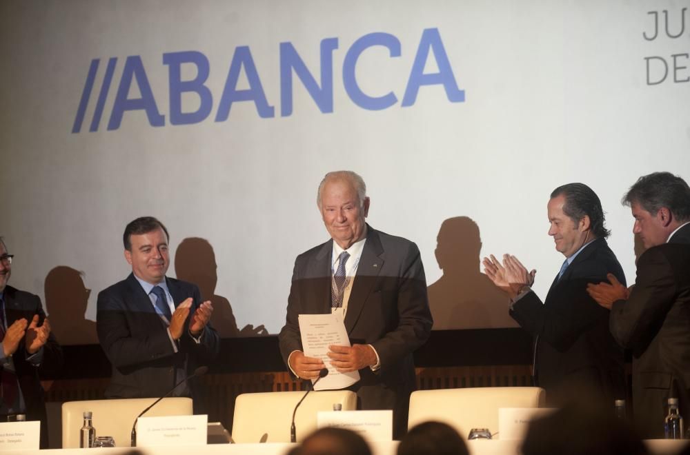 Junta de Abanca: Escotet releva a Etcheverría