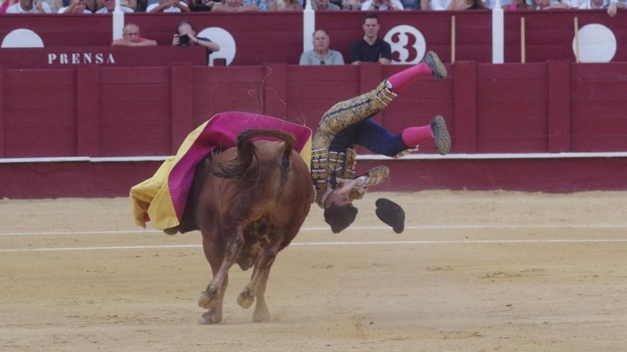 Daniel Artazos, operado con éxito de la grave fractura vertebral en Málaga