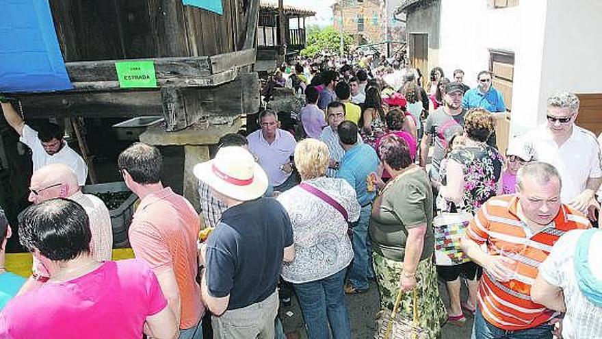 Valdesoto cierra con éxito de público la cuarta edición del Festival de la sidra