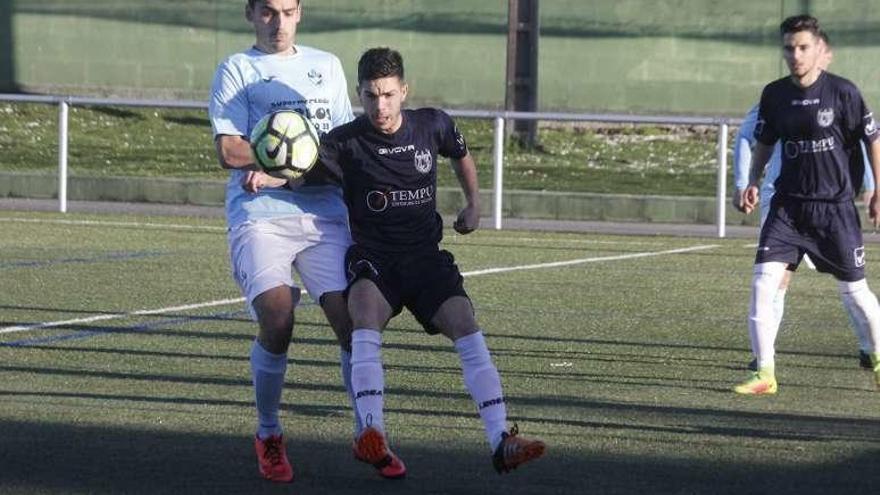 Una acción de un partido anterior del Beluso. // Santos Álvarez