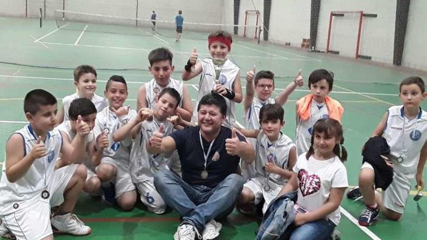 Equipo benjamín del Defensores do Morrazo. // S.Á.