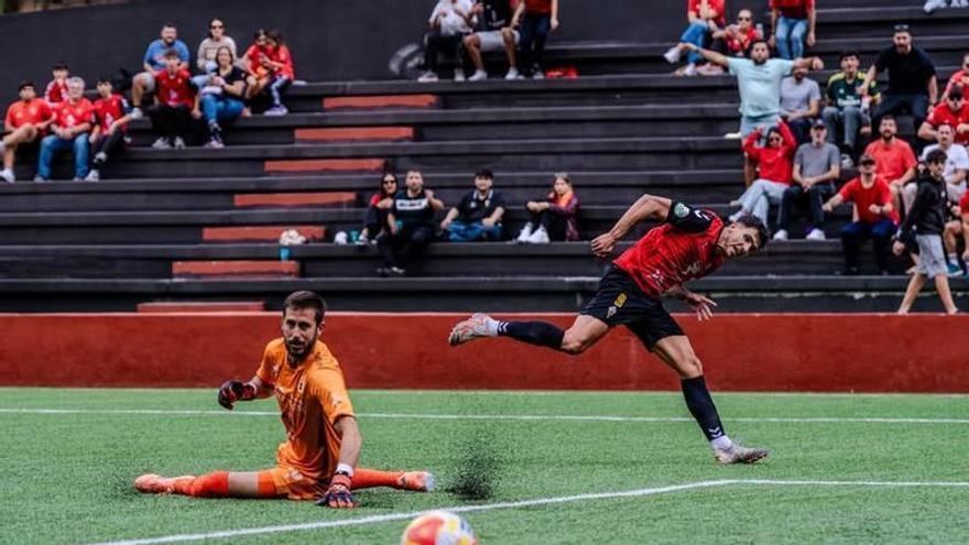 El Mensajero golea al Lanzarote para regresar a los puestos de Playoffs (3-0)