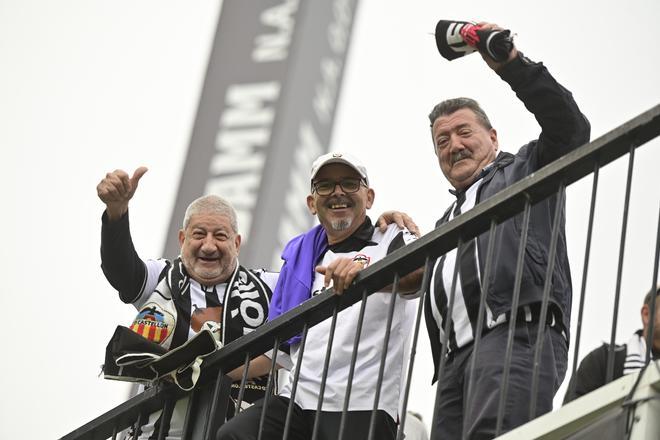 Galería: La afición albinegra disfruta de la previa del Castellón-Real Sociedad B