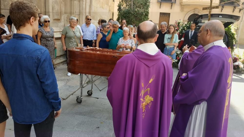 Sepelio por la mujer asesinada en Elche