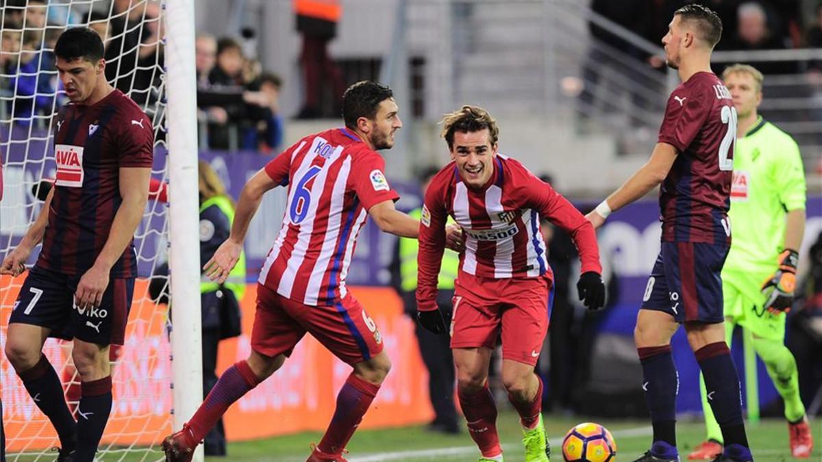 Griezmann cerró la victoria del Atlético en Eibar