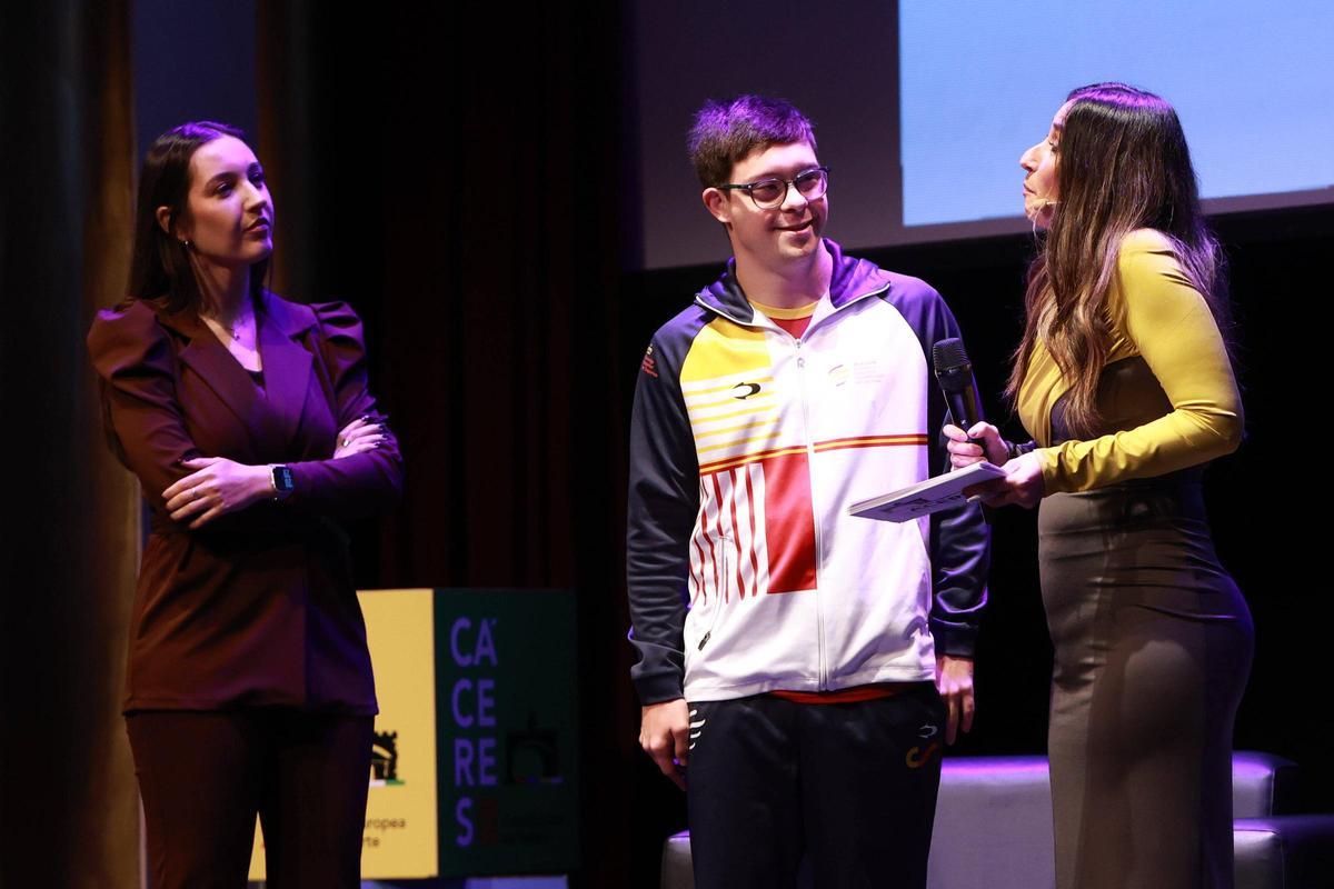 Así ha sido la gala inaugural de Cáceres como Ciudad Europea del Deporte en la sala Capitol
