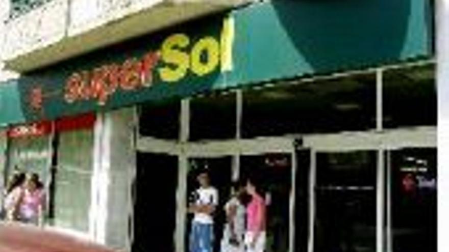 La cadena Supersol cerrará parte de sus supermercados