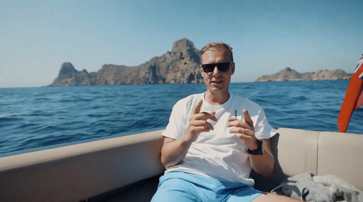 Armin van Buuren presenta su nuevo tema 'Es Vedrà'