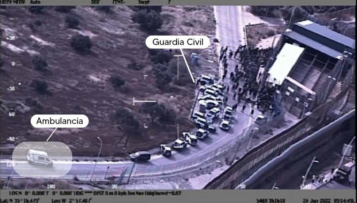 Una ambulancia formó parte del operativo en el lado español el 24 de junio. Evacuó a dos guardias civiles y a once migrantes heridos.