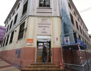El conservatorio profesional de música de Zaragoza sigue a la espera de una mudanza que nunca llega
