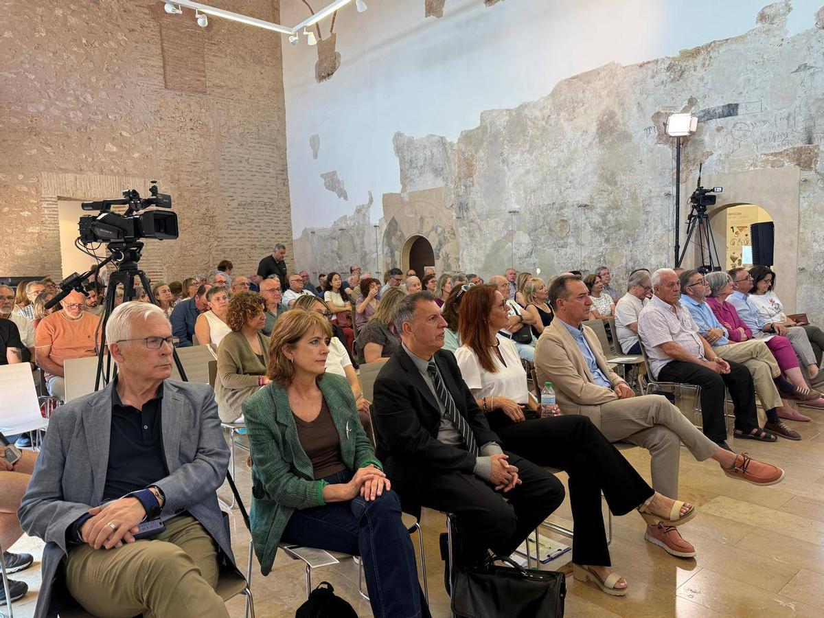 Riba-roja de Túria convierte la memoria democrática en espacio público con unas jornadas marcadas por el lleno absoluto y el debate jurídico.