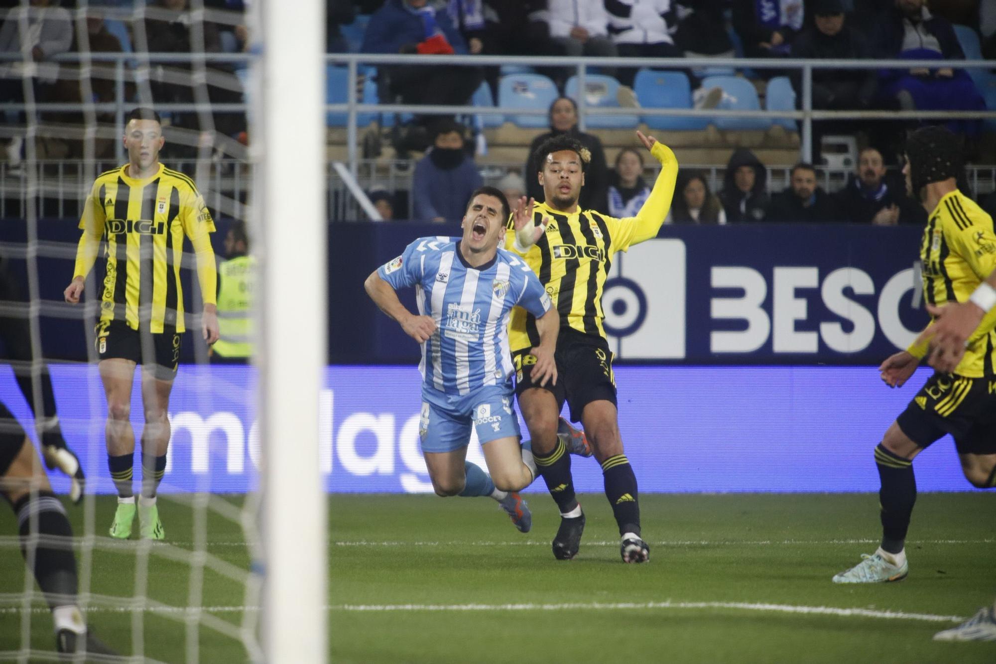 El Málaga CF - Real Oviedo, en imágenes