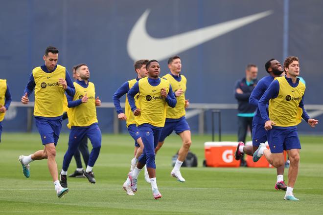 Último entrenamiento del FC Barcelona antes del clásico ante el Real Madrid