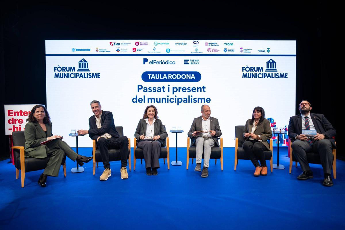 Primera mesa redonda del I Foro Municipalisme. De izquierda a derecha, Gemma Martínez, directora adjunta de EL PERIÓDICO; Xavier García Albiol, alcalde de Badalona; Mercè Conesa, exalcaldesa de Sant Cugat del Vallès; Marc Aloy, alcalde de Manresa; Gemma Badia, alcaldesa de Gavà, y David Bote, presidente de la Federació de Municipis de Catalunya y alcalde de Mataró.