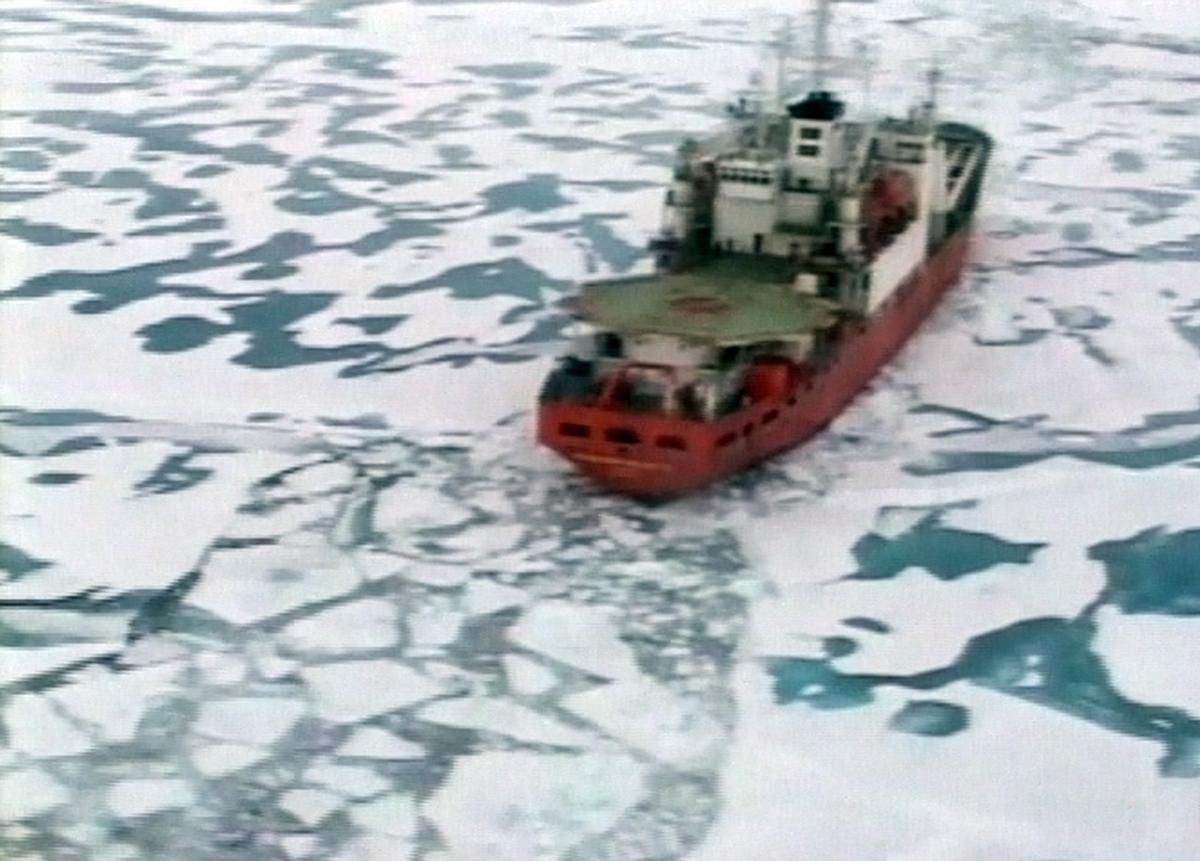 Rússia s’armarà a l’Àrtic amb radars i trencaglaços dotats de drons