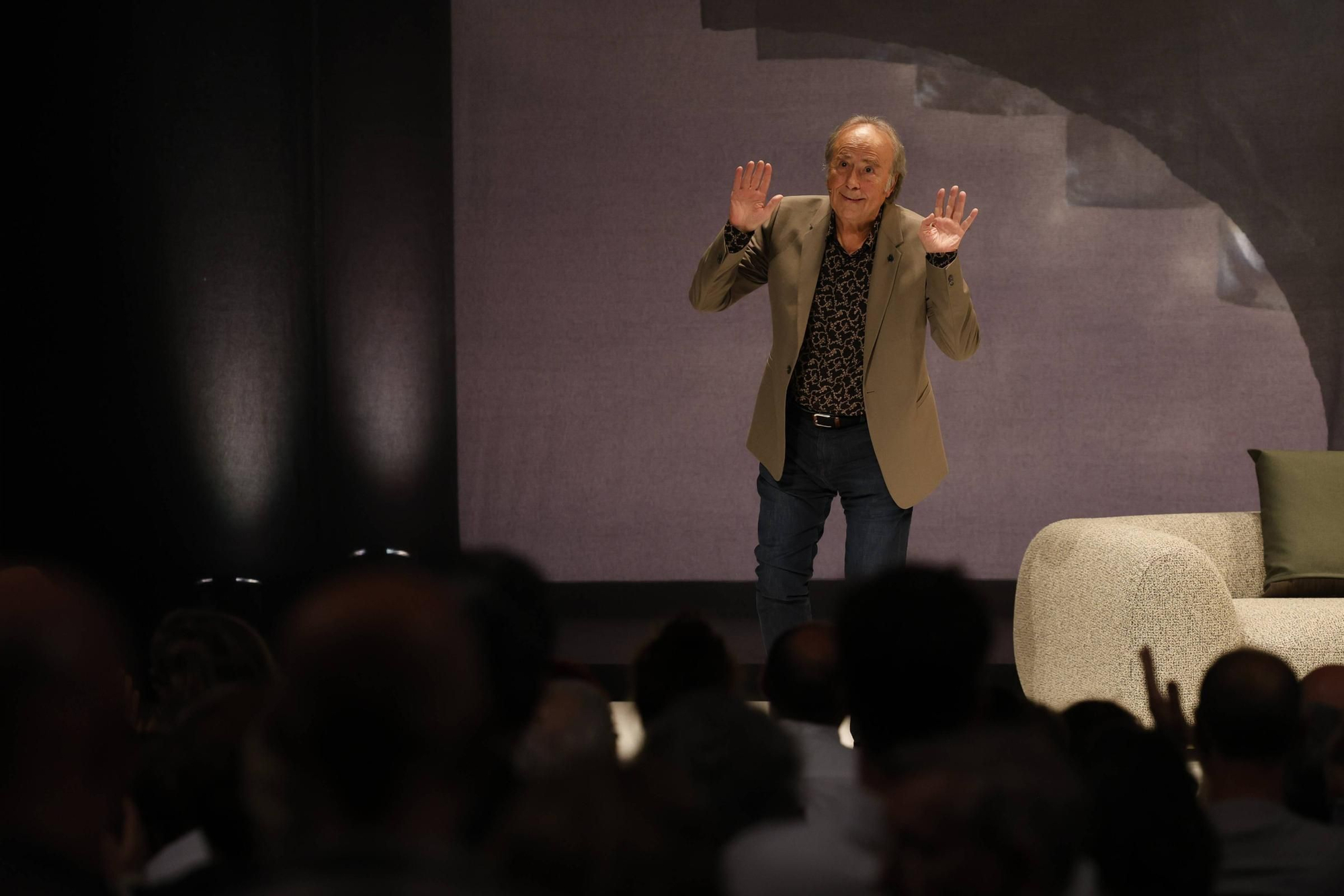 Así fue el encuentro entre Serrat e Iñaki Gabilondo en Gijón.