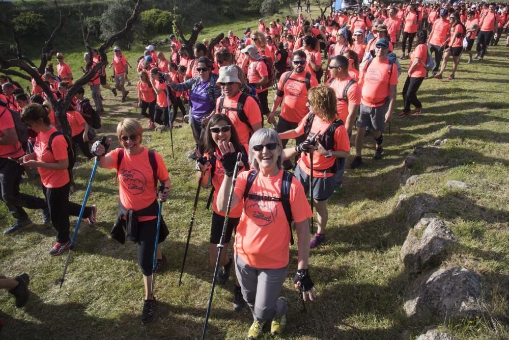 Més de dues mil persones participen a la caminada