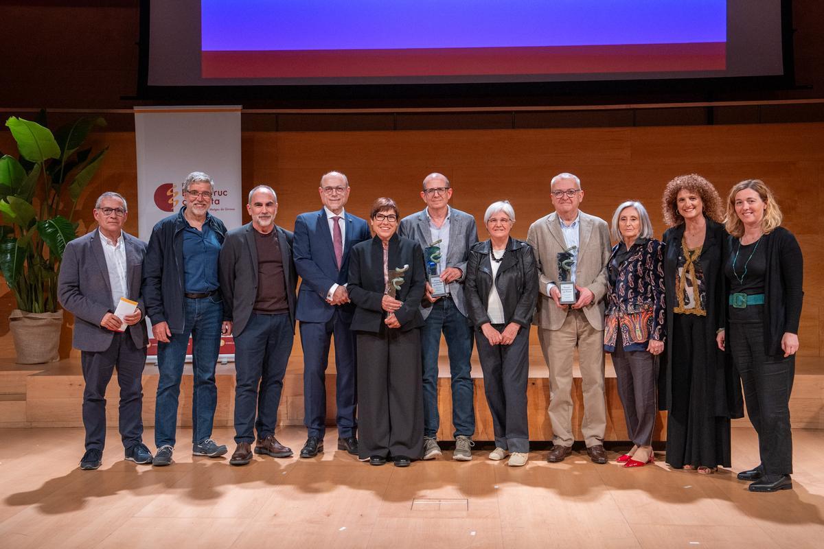 Foto de grup del lliurament de premis celebrat a l'auditori de Girona
