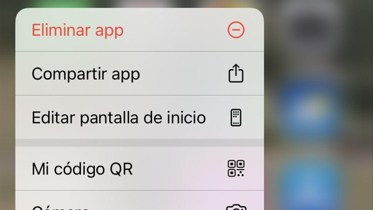 Captura de pantalla de los accesos que ofrece WhatsApp en Iphone.