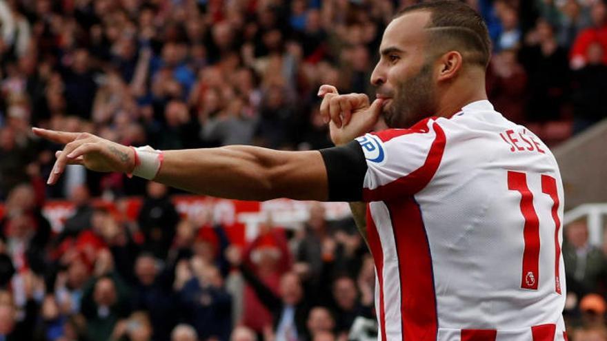 Jesé Rodríguez dedica a su hijo su único gol con el Stoke, el 19 de agosto pasado.