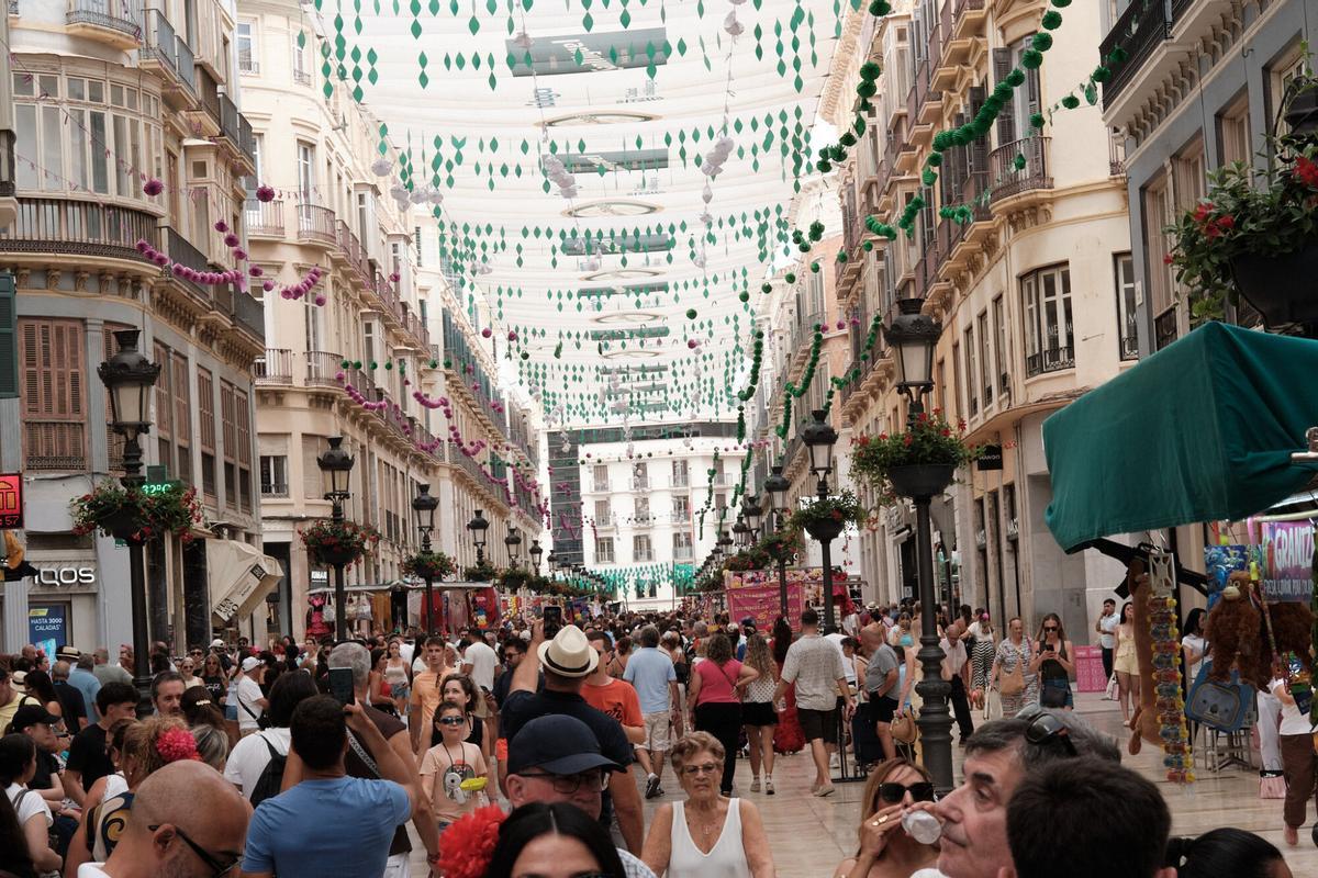 El segundo día de la Feria del Centro de Málaga, en imágenes