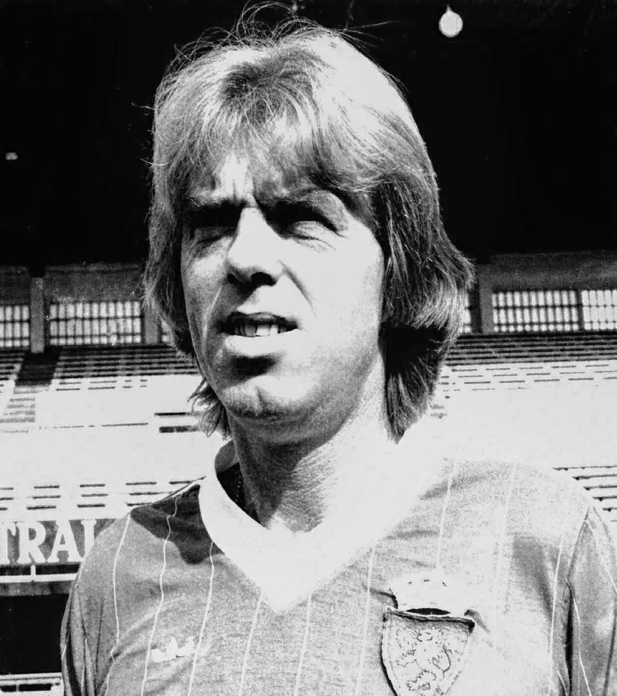 Beenhakker posa como técnico zaragocista.