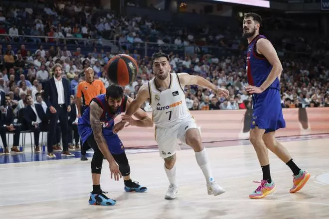 Real Madrid - Barça, segundo partido de semifinales del play-off de Liga Endesa, en imágenes.