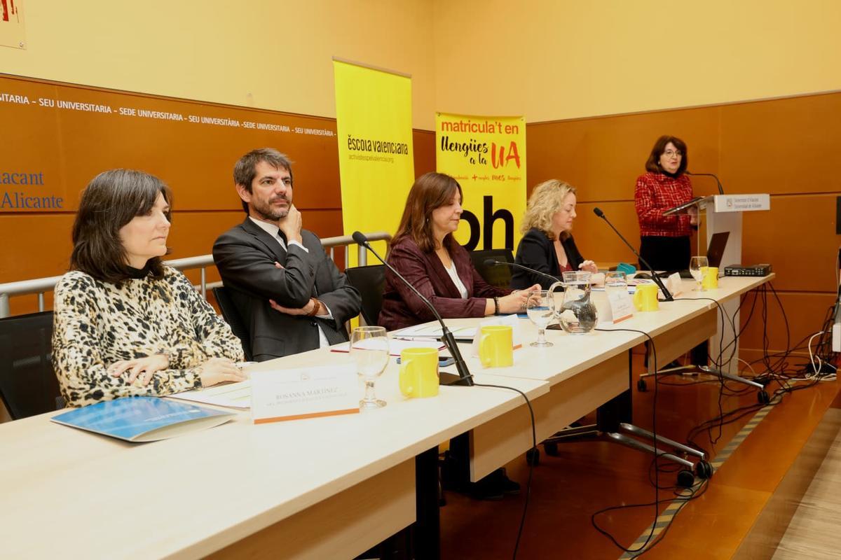 El ministro de Cultura, en Alicante, con motivo del Día de los Derechos Lingüísticos