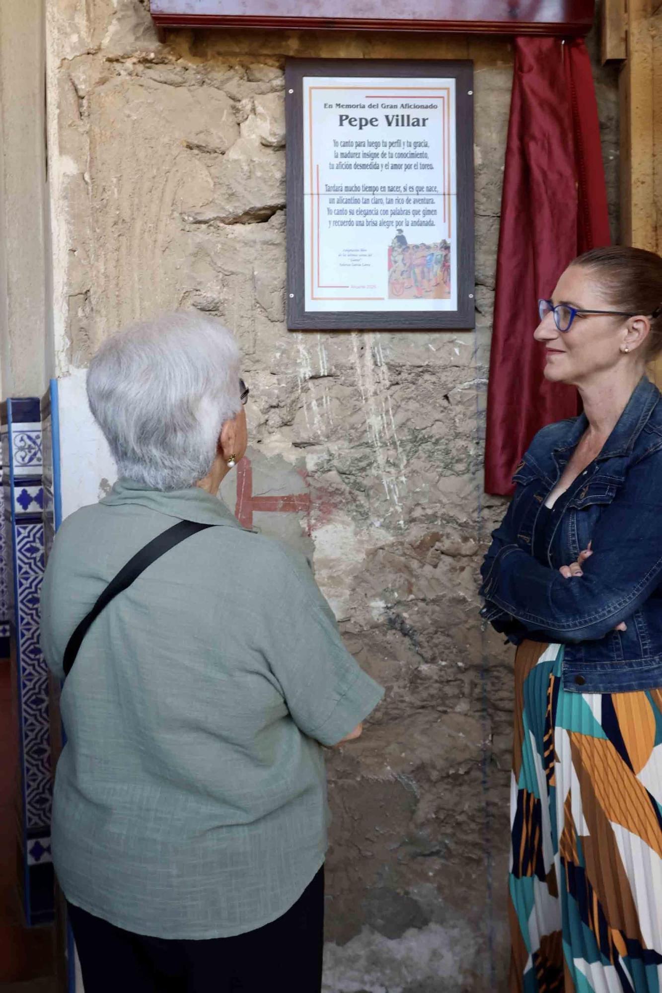 La Plaza de Toros de Alicante rinde homenaje al gran aficionado alicantino Pepe Villar