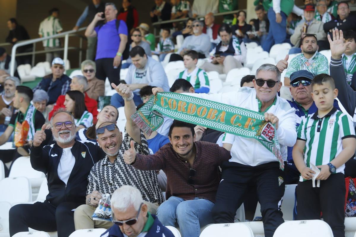Córdoba CF-Elche, las imágenes de la afición en El Arcángel Córdoba CF-Elche, las imágenes de la afición en El Arcángel