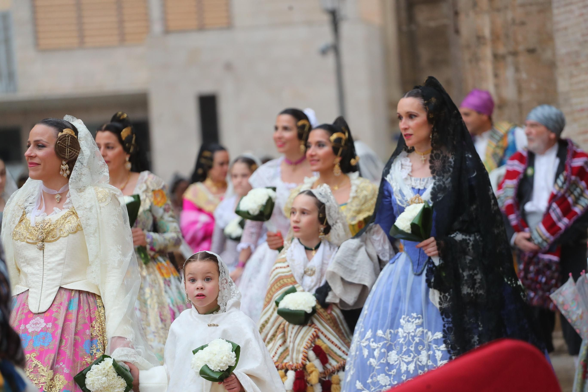 Búscate en el primer día de ofrenda por la calle de la Paz (entre las 17:00 a las 18:00 horas)