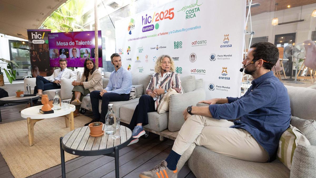 De izquierda a derecha, Jorge Juttner, Marta Costa, Íñigo Doria, Clara Arpa y Migel de Ros.